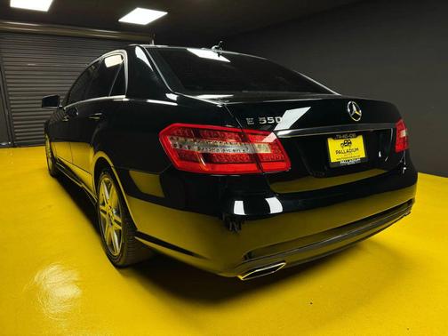 2010 Mercedes-Benz E-Class E 550 Sedan 4D