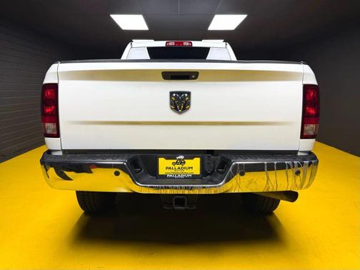 2017 RAM 2500 Tradesman Crew Cab 4x2 6'4' Box