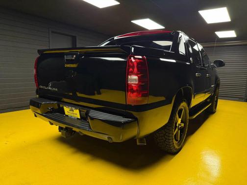 2013 Chevrolet Avalanche LTZ
