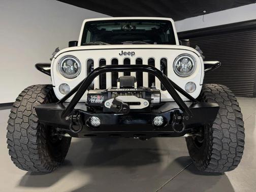 Bright White Clearcoat 2015 Jeep Wrangler Unlimited Rubicon