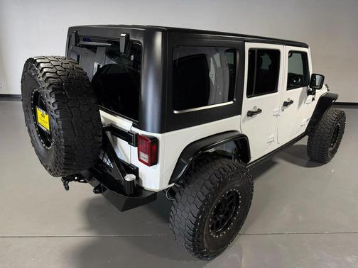 Bright White Clearcoat 2015 Jeep Wrangler Unlimited Rubicon