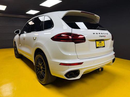 2017 Porsche Cayenne S