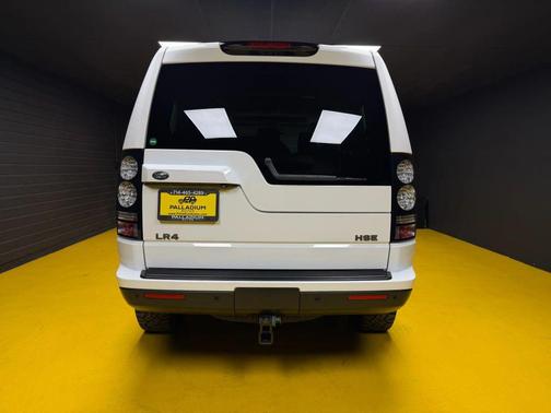 2015 Land Rover LR4 Base
