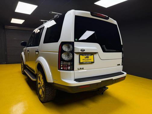 2015 Land Rover LR4 Base