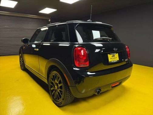 2017 MINI Hardtop Cooper