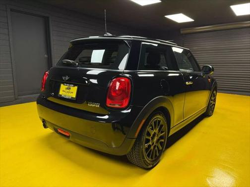 2017 MINI Hardtop Cooper