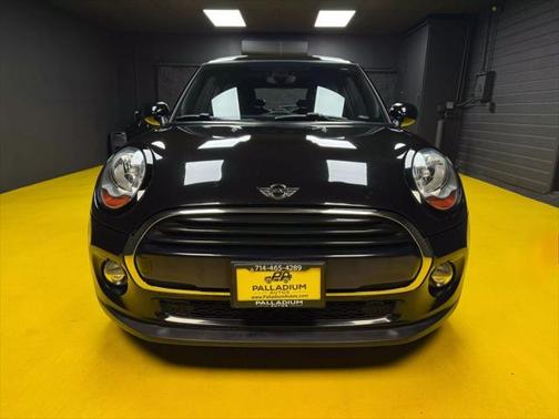 2017 MINI Hardtop Cooper
