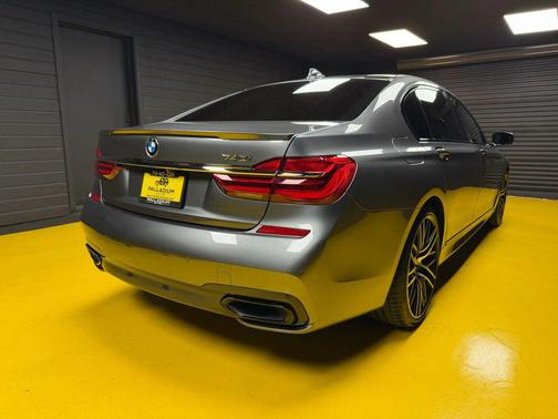 2018 BMW 740 740i Sedan 4D