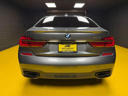 2018 BMW 740 740i Sedan 4D