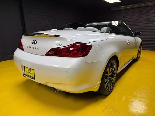 2011 INFINITI G37 Base