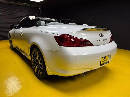 2011 INFINITI G37 Base