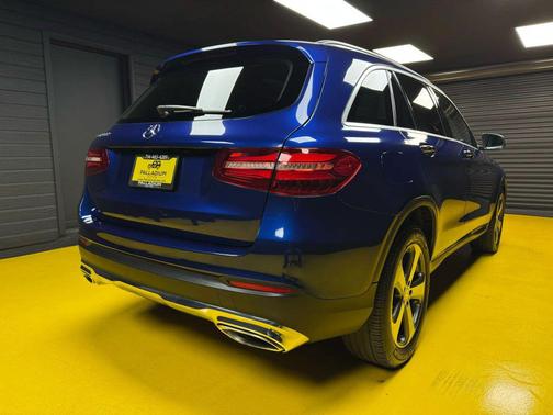 2017 Mercedes-Benz GLC 300 Base