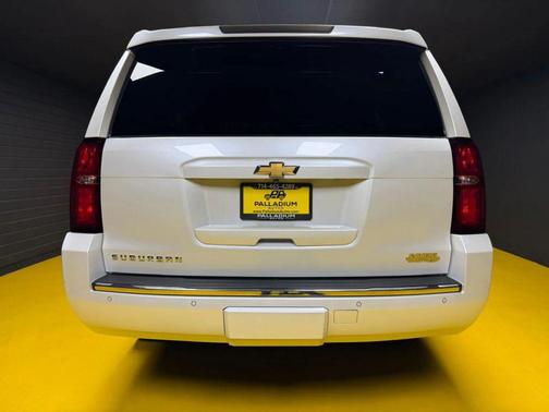 Iridescent Pearl Tricoat 2016 Chevrolet Suburban LTZ