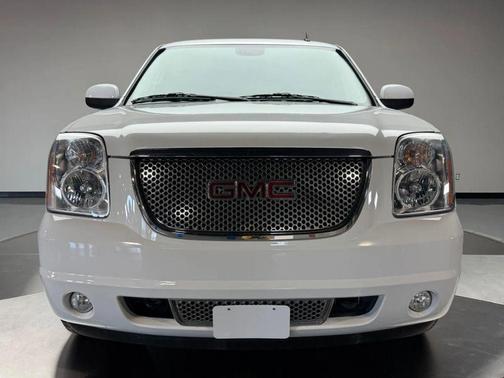 Summit White 2008 GMC Yukon Denali