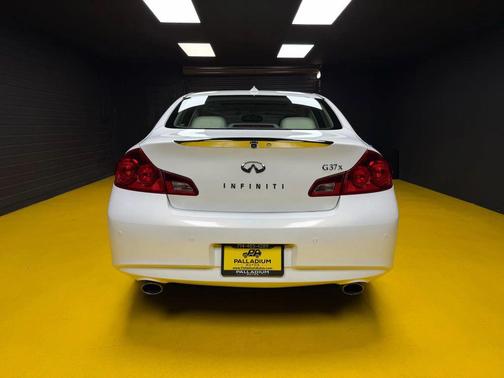 2010 INFINITI G37x Base