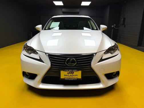 2016 Lexus IS 200t Base