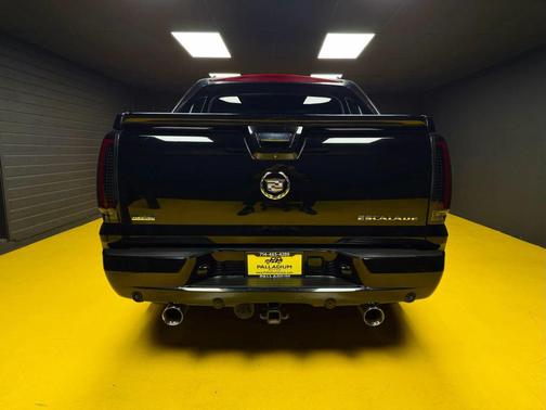 2011 Cadillac Escalade EXT Premium