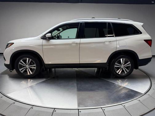 White Diamond Pearl 2016 Honda Pilot EX-L