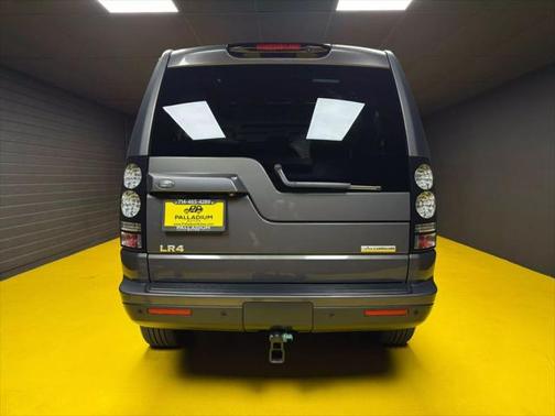 2016 Land Rover LR4 Base