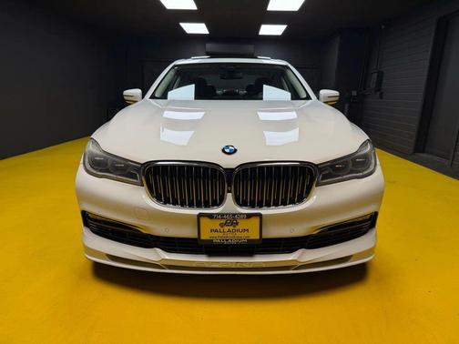 2017 BMW 750 i xDrive