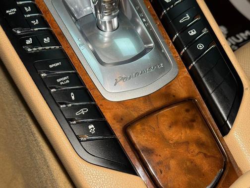 2012 Porsche Panamera 4