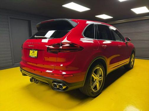 2016 Porsche Cayenne S