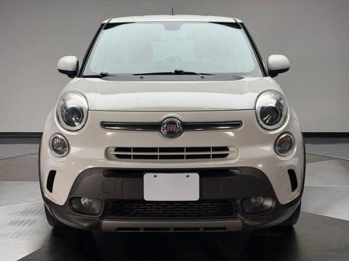 Bianco (White) 2017 FIAT 500L Trekking