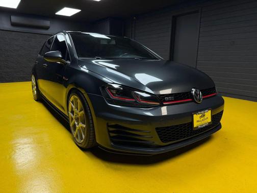 2015 Volkswagen Golf GTI 2.0T SE 4-Door