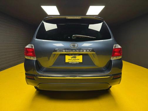 2013 Toyota Highlander SE