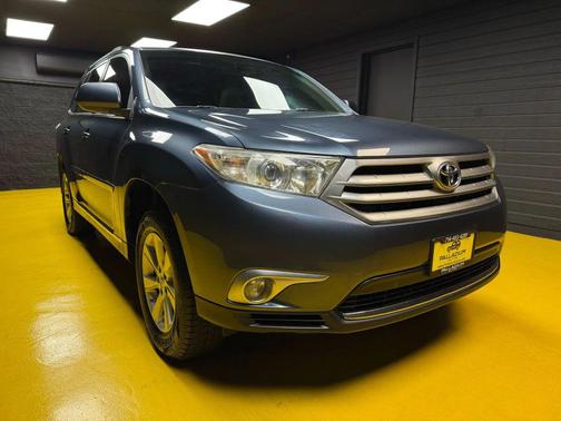 2013 Toyota Highlander SE