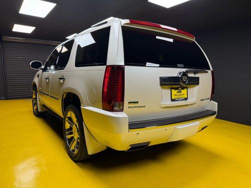 2012 Cadillac Escalade Platinum Edition