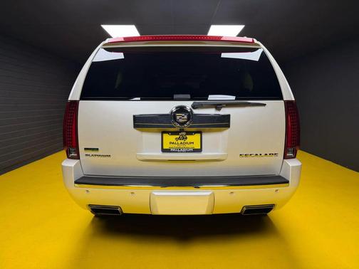 2012 Cadillac Escalade Platinum Edition