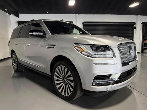 Ingot Silver Metallic 2018 Lincoln Navigator Reserve
