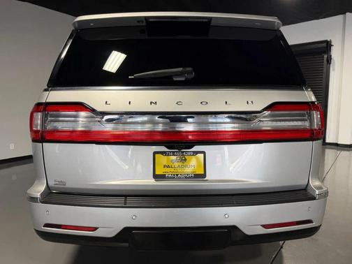 Ingot Silver Metallic 2018 Lincoln Navigator Reserve