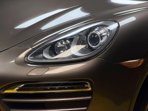 2014 Porsche Cayenne Cayenne