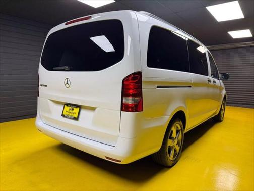 2016 Mercedes-Benz Metris Base