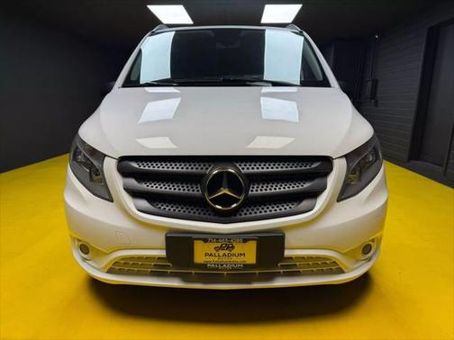 2016 Mercedes-Benz Metris Base