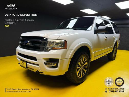 White 2017 Ford Expedition XLT
