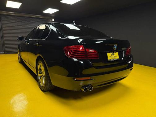 2016 BMW 528 528i Sedan 4D