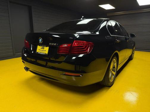 2016 BMW 528 528i Sedan 4D