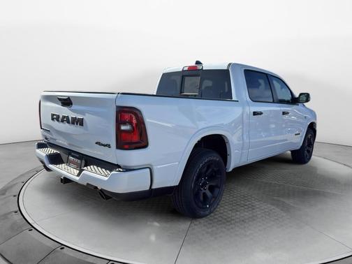 Bright White Clearcoat 2026 RAM 1500 Big Horn/Lone Star