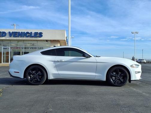 2022 Ford Mustang EcoBoost