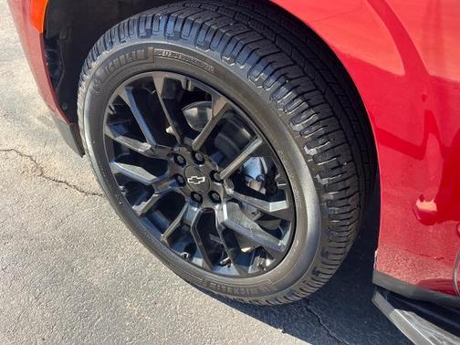 2023 Chevrolet Suburban High Country