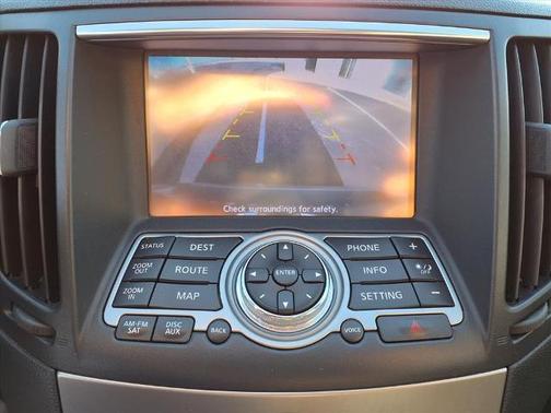 2015 INFINITI Q40 Base