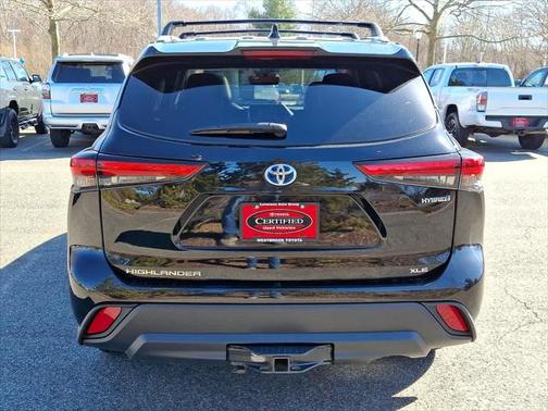 2022 Toyota Highlander Hybrid XLE