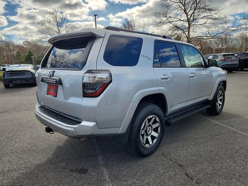 2024 Toyota 4Runner TRD Off Road