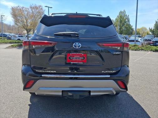 2024 Toyota Highlander Hybrid Platinum