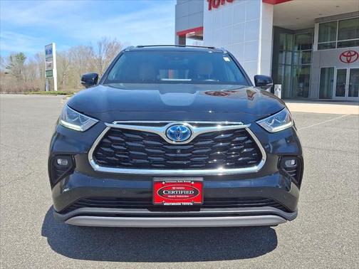 2024 Toyota Highlander Hybrid Platinum
