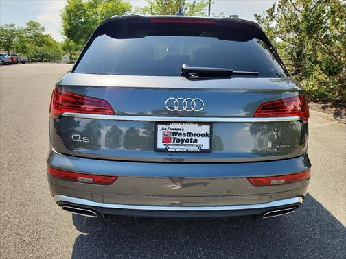 2022 Audi Q5 45 S line Premium