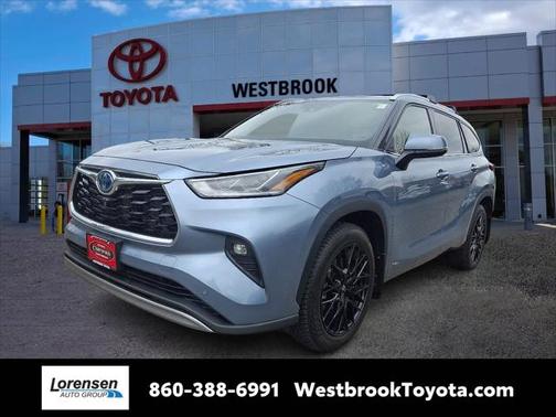 2022 Toyota Highlander Hybrid Platinum